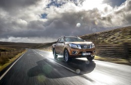 Nissan Navara, 2016, front, action