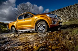 Nissan NP300 Navara, 2016, side