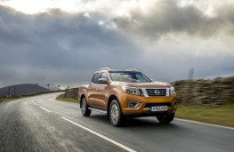 Nissan NP300 Navara, front, action