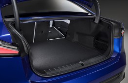 BMW i3, 2026, boot