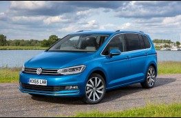 Volkswagen Touran, front