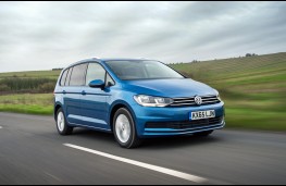 Volkswagen Touran, front