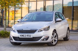 Peugeot 308, front