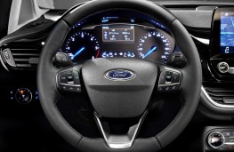 Ford Fiesta Titanium, 2017, dashboard