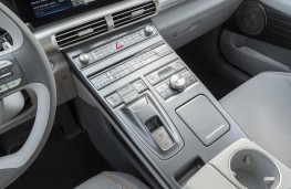 Hyundai Nexo, 2018, centre console
