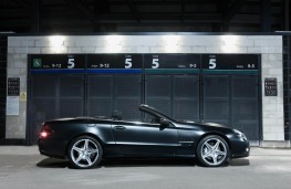Mercedes-Benz SL350, side
