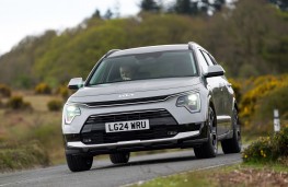 Kia Niro PHEV, 2025, front