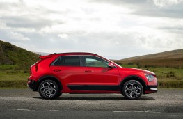 Kia Niro HEV, 2026, side