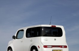 Nissan Cube, rear