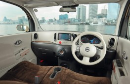 Nissan Cube, dashboard