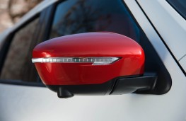 Nissan Juke Nismo RS, door mirror