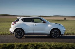 Nissan Juke Nismo RS, side static