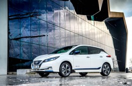 Nissan Leaf, front