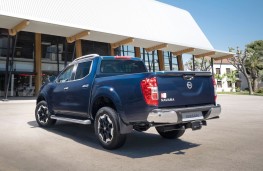 Nissan Navara Double Cab 2019 rear