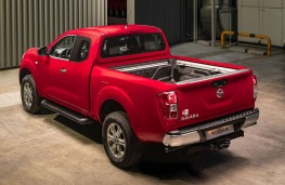 Nissan Navara King Cab 2019 overhead