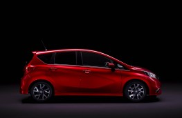 Nissan Note 2013 red side