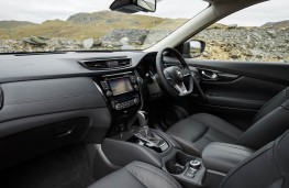 Nissan X-Trail, front seats