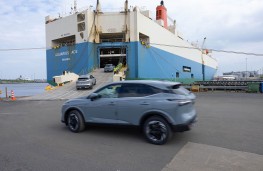 Nissan Qashqai boarding ship for export at Port of Tyne
