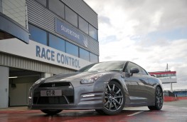 Nissan GT-R