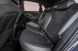 Hyundai i30 N Line, 2018, rear seats