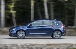 Hyundai i30 N Line, 2018, side