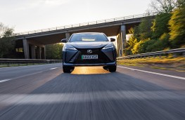 Lexus RZ 450e, 2024, nose