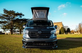 Renault Trafic campervan, 2025, nose