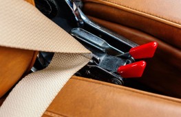 Volvo Amazon, 1967, seatbelt latched