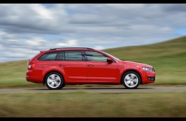 Skoda Octavia Estate, 2016, side