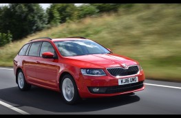 Skoda Octavia Estate, 2016, front