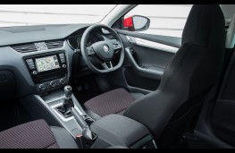 Skoda Octavia Estate, 2016, interior