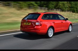 Skoda Octavia Estate, 2016, rear