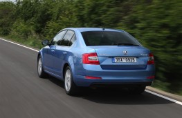 Skoda Octavia 1.0 TSI, rear