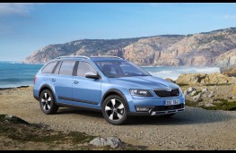 Skoda Octavia Scout 2.0 TDI DSG, side