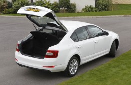 Skoda Octavia, tailgate open