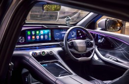 Omoda 9, 2025, interior