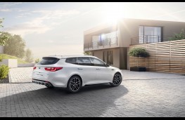 Kia Optima, rear