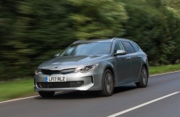Kia Optima Sportswagon, front