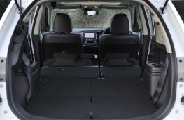 Mitsubishi Outlander, boot, seats flat