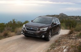 Subaru Outback, 2018, front, off road