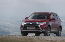 Mitsubishi Outlander, front
