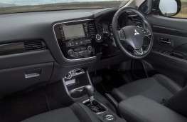 Mitsubishi Outlander, interior