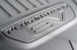 Mitsubishi Outlander PHEV 2015, motor