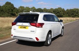 Mitsubishi Outlander, rear