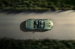 Aston Martin Vanquish Volante, 2025, overhead
