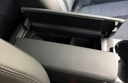 Peugeot 3008 Allure, 2017, console