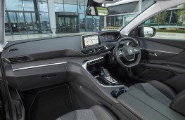 Peugeot 3008 Allure, 2017, interior