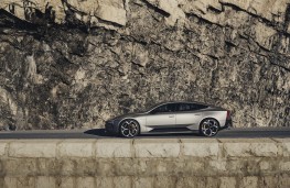 Polestar 5, 2025, side