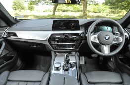 BMW 5-Series Touring, interior