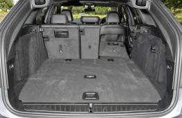BMW 5-Series Touring, boot